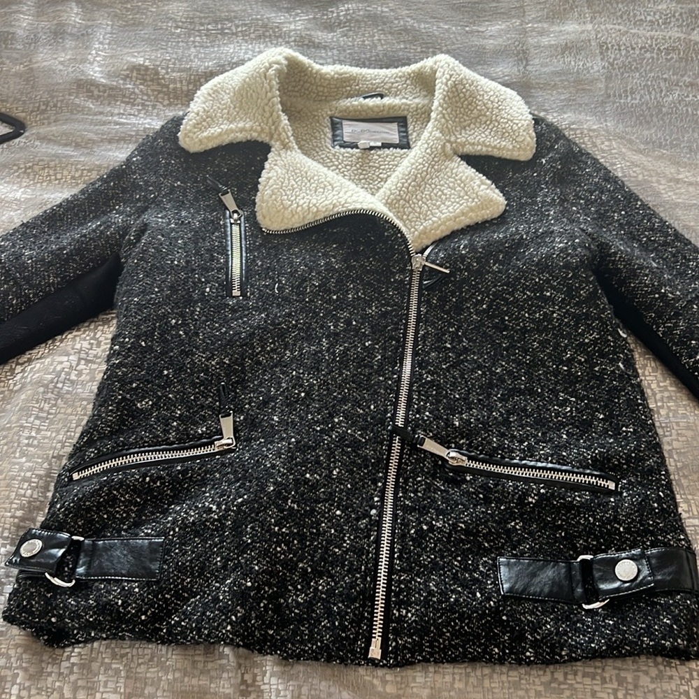 Bcbgeneration Coat Shearling Size Medium Only Wor… - image 3